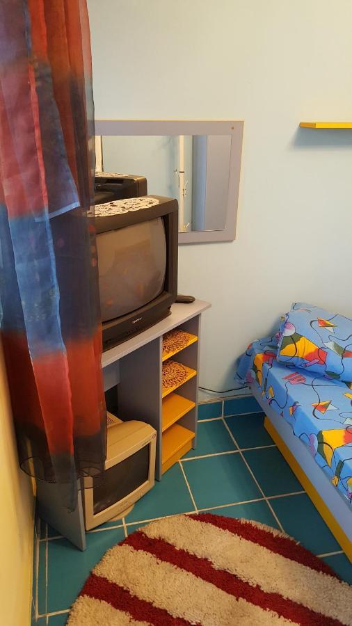 مبيت وإفطار Aldesti  Casele Lena المظهر الخارجي الصورة